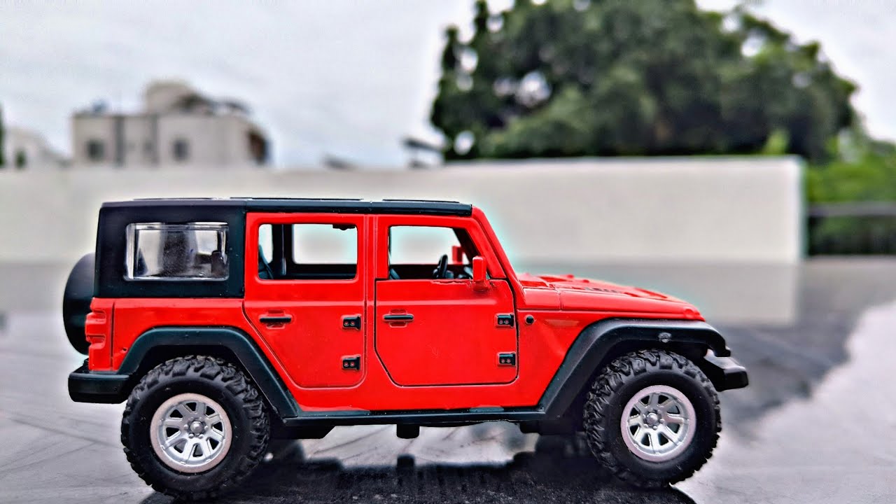 Diecast Scale Model Of  Mahindra Thar ROXX  5 Door or Jeep ?