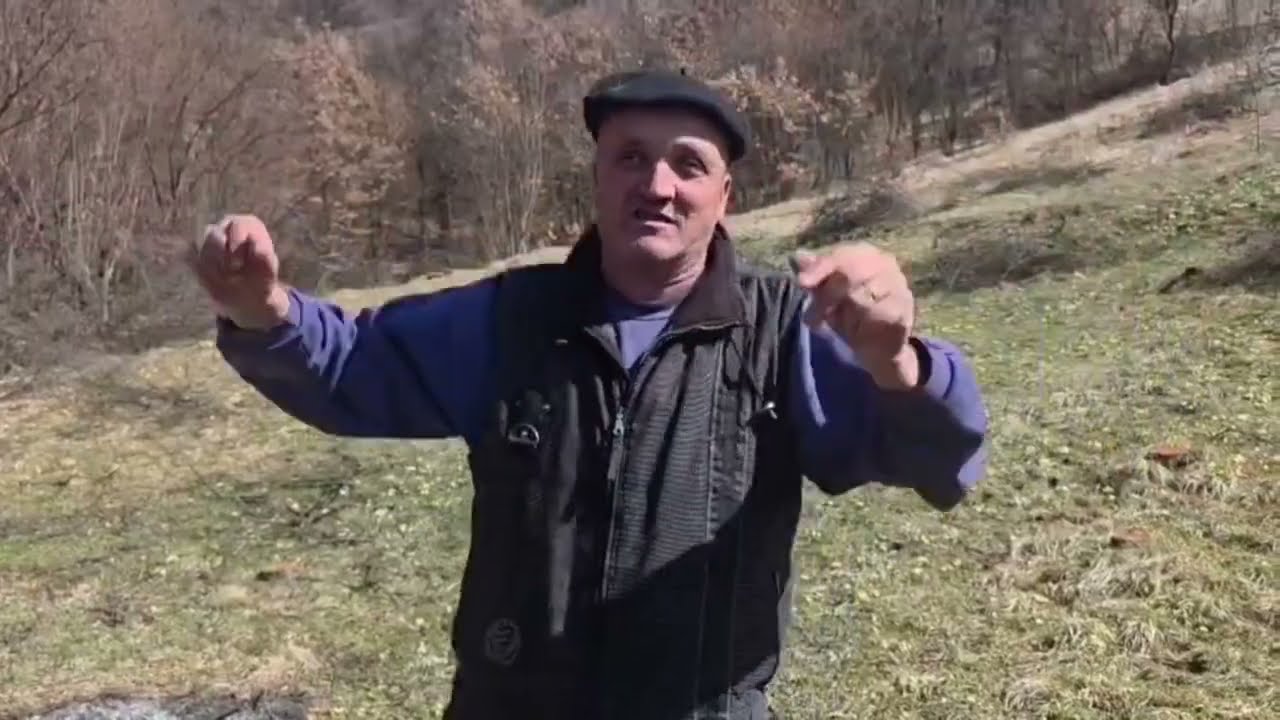 Tata daje savjete mladom budućem peradaru ,kako da pokrene posao.