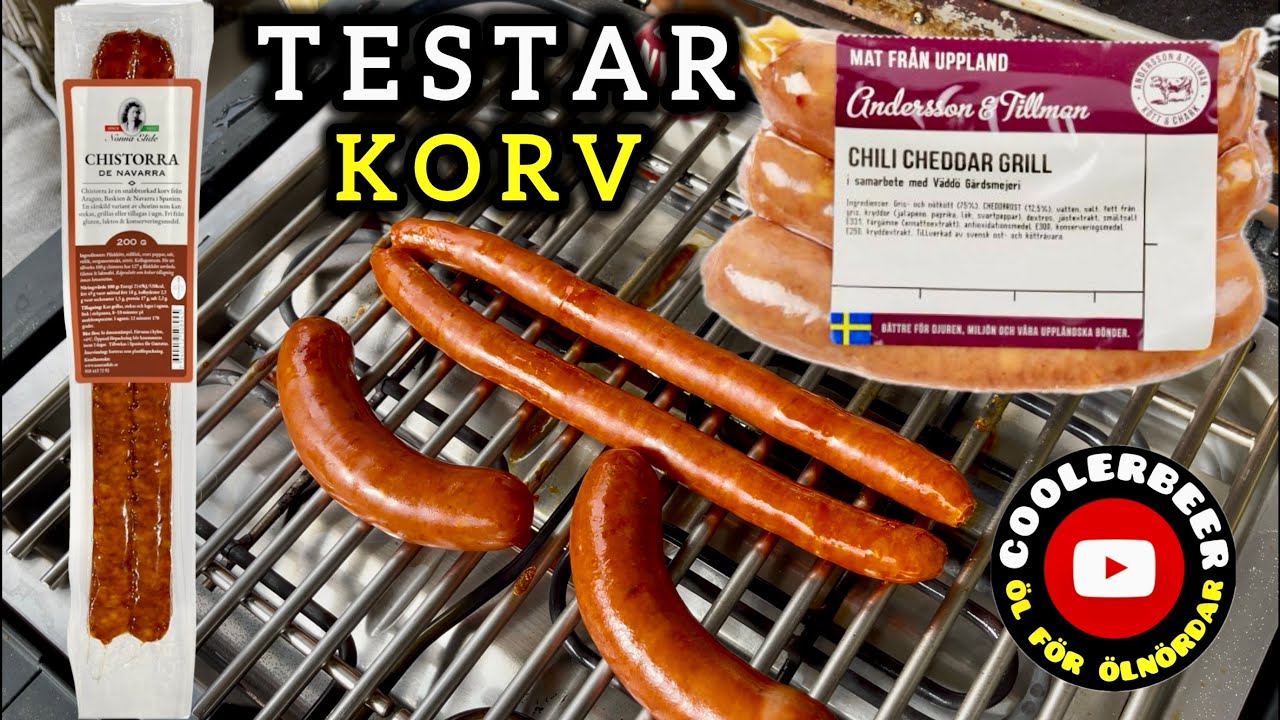 Vi Testar Korv På Grillen