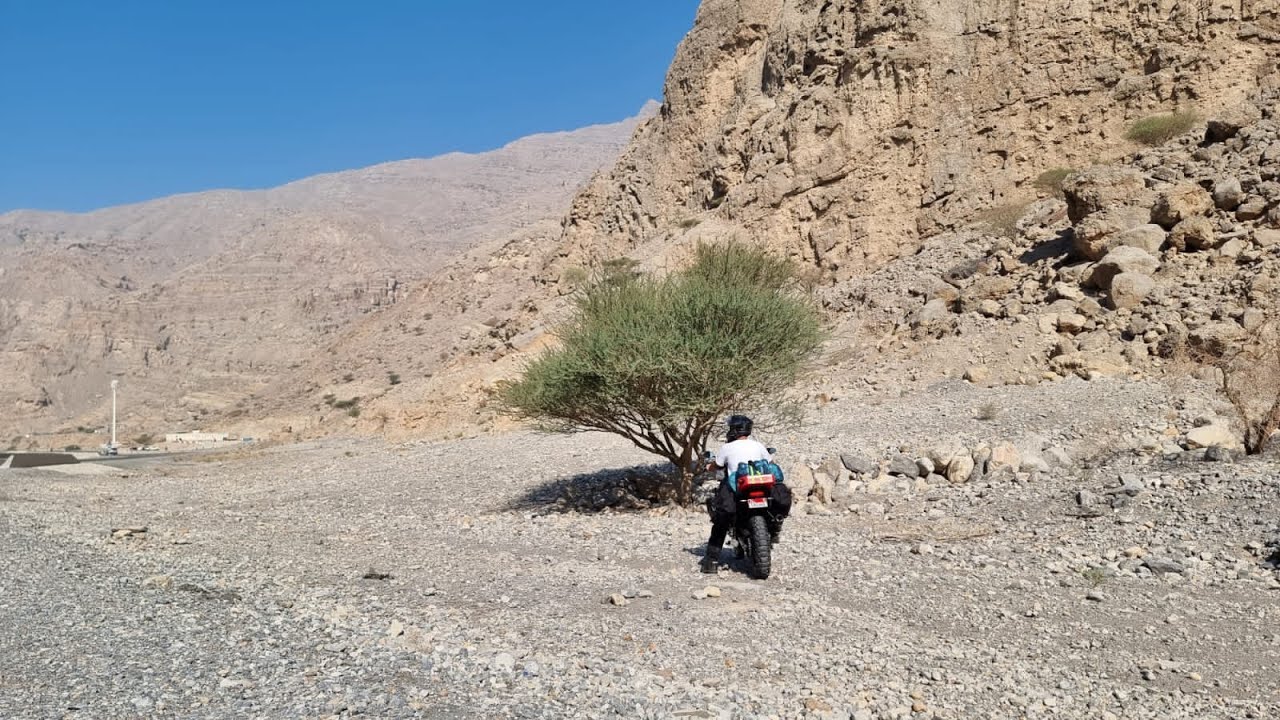 003-الامارات / اعلى قمة جبل جيس - قصة الاطارات