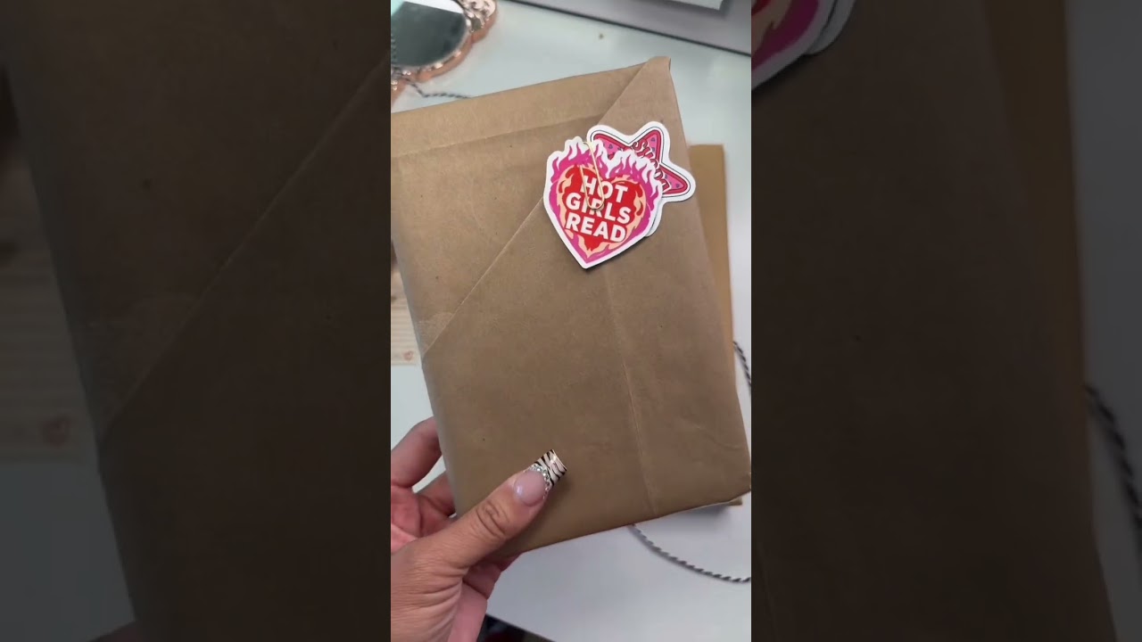 Blind Date w a Book is SUCH A CUTE IDEA
