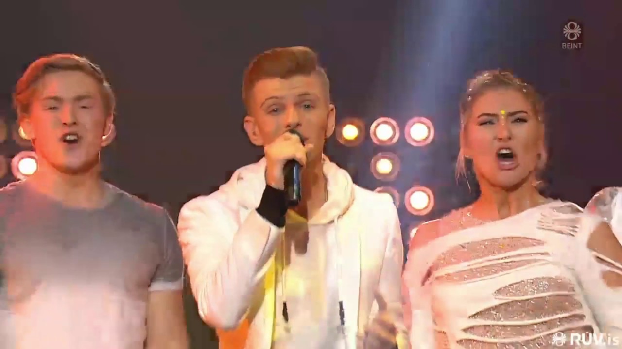 Aron Brink – “Þú hefur dáleitt mig“ (Live Söngvakeppnin 2017 - Semi Final 2)