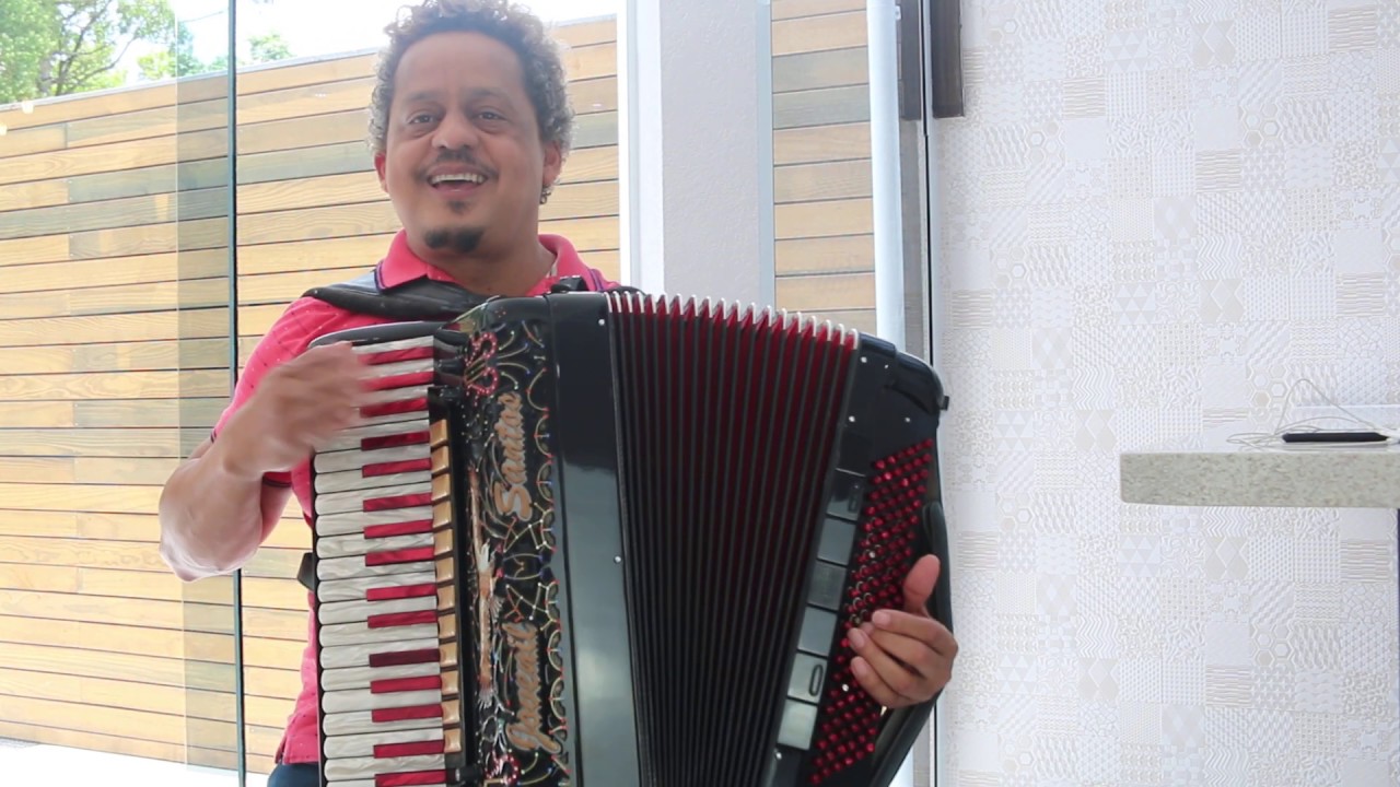 Video Aula Acordeon - Camionete Branca.