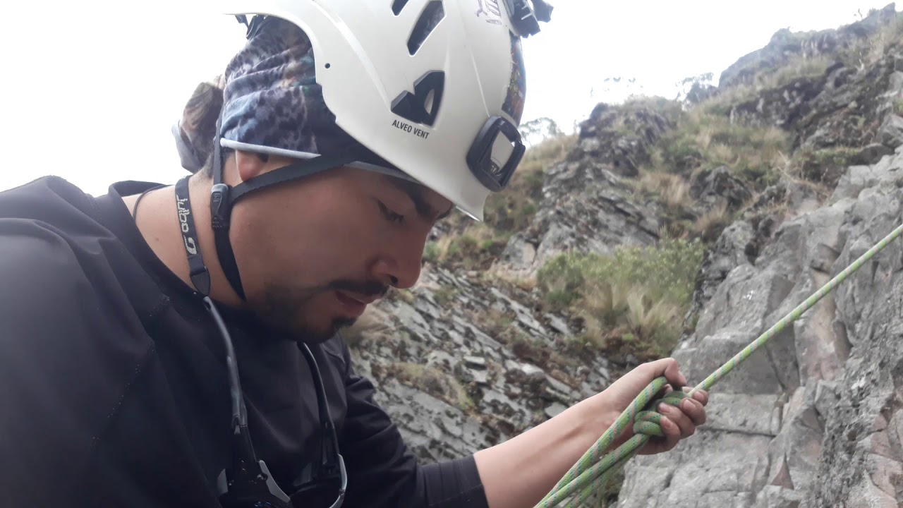 Conoce Ecuador ruta de escalada polit&eacute;cnica