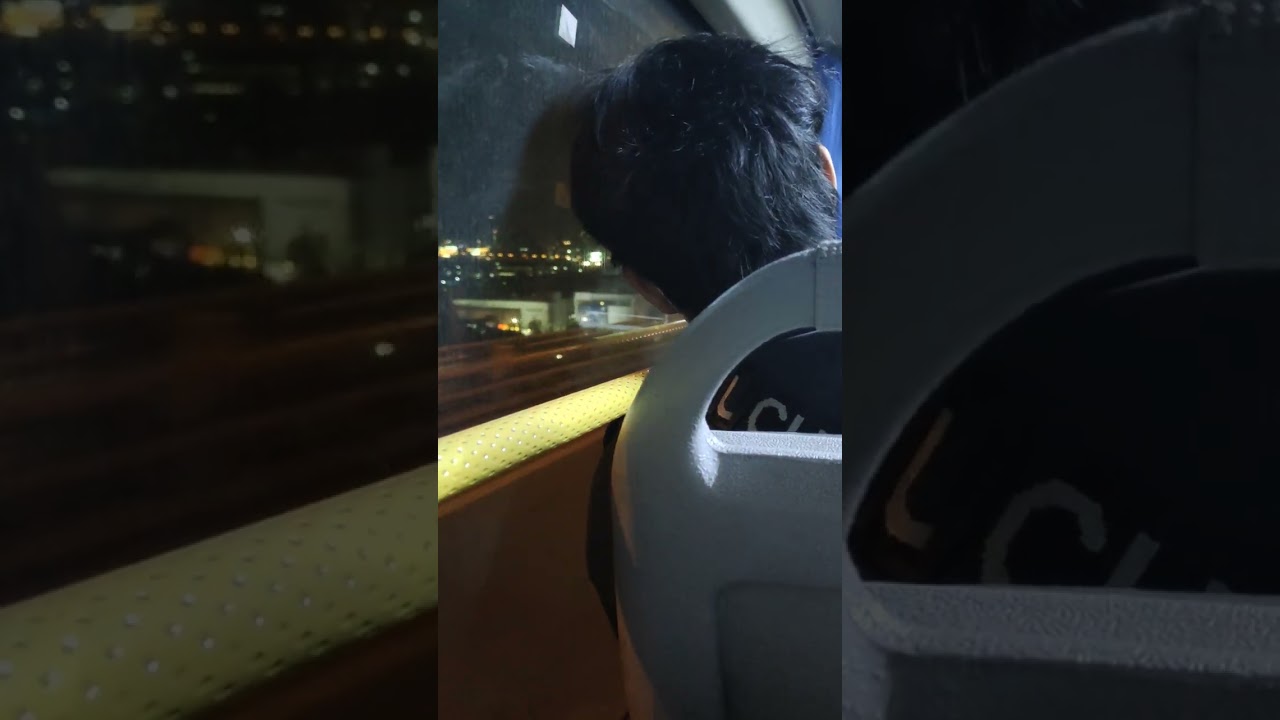 Go home,on the bus in #bangkok #bangkokthailand #bkk #thailand #thaibus #bus #silentcitybkk