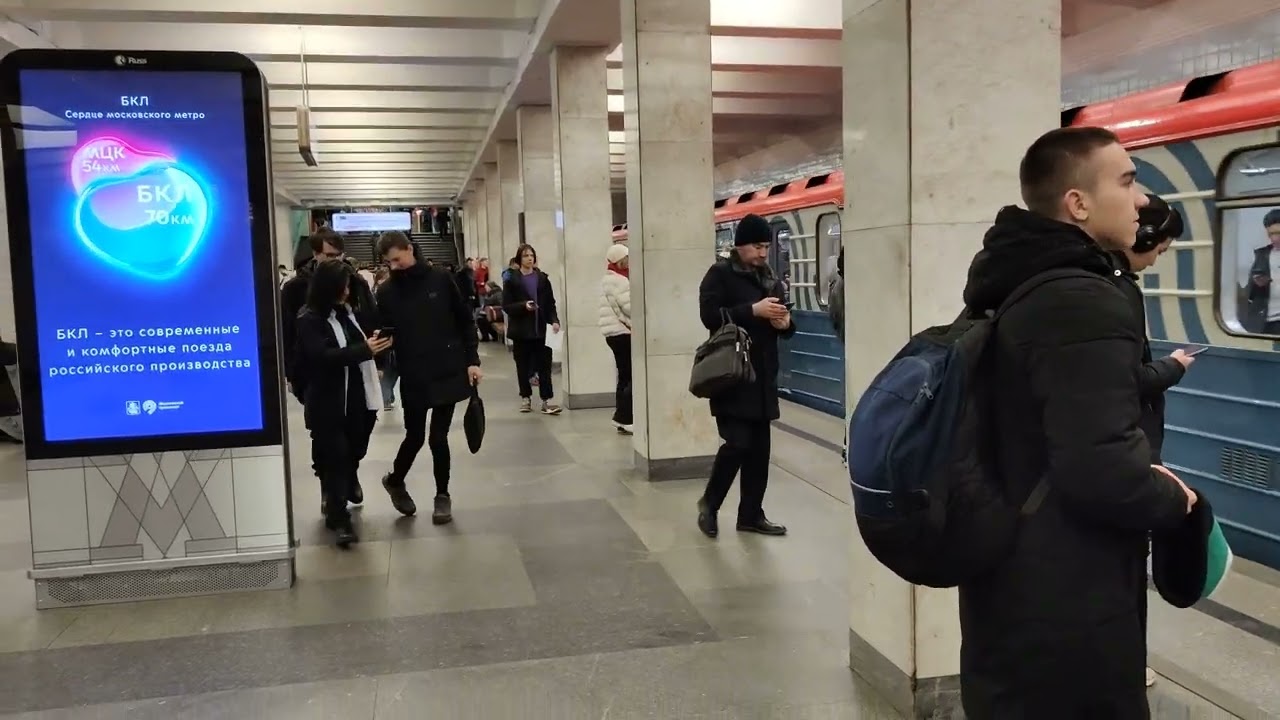 Станция метро Войковская ещё одна махровая сороконожка с примитивным дизайном по-хрущёвски #metro