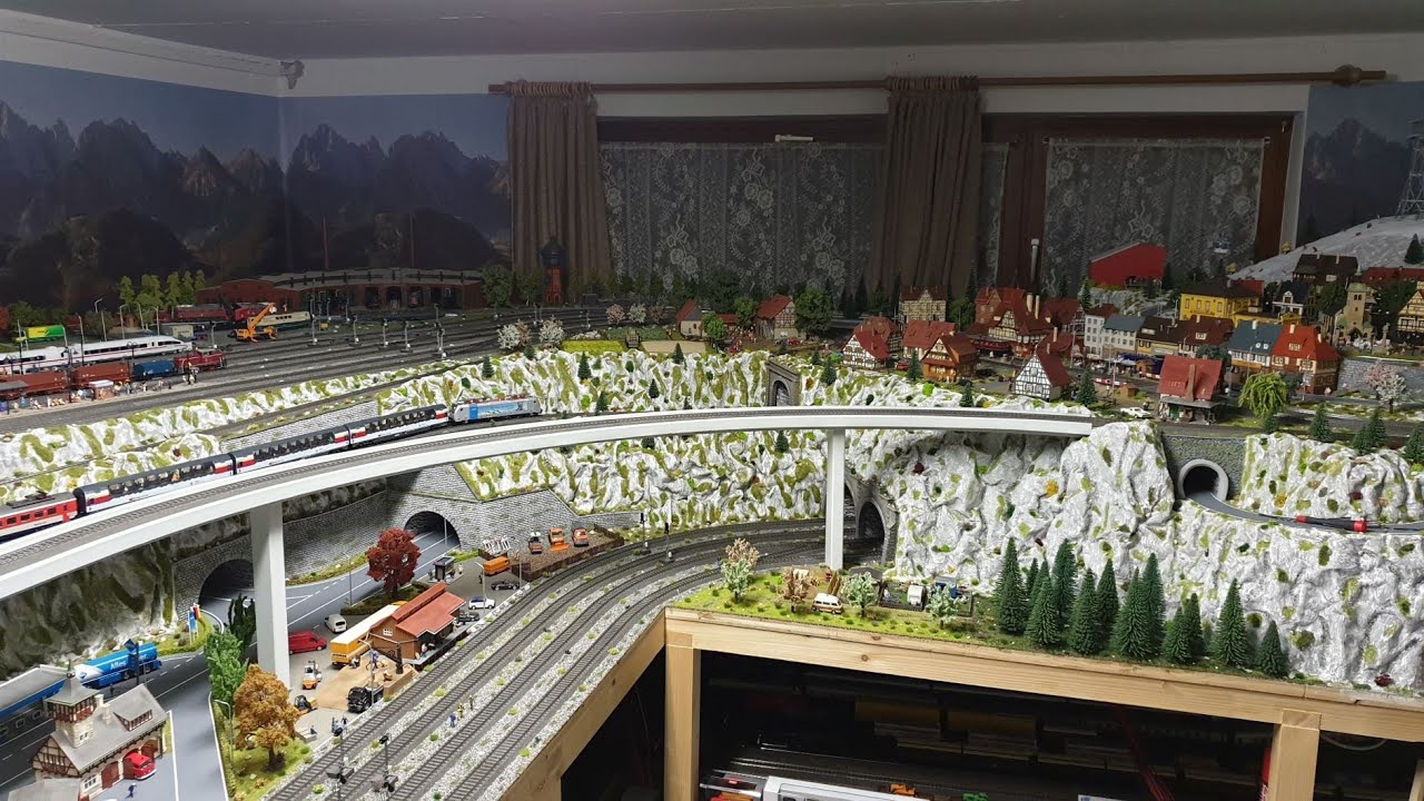 Märklin H0 digital  43 Züge bei der 1. Automatikfahrt mit WDP