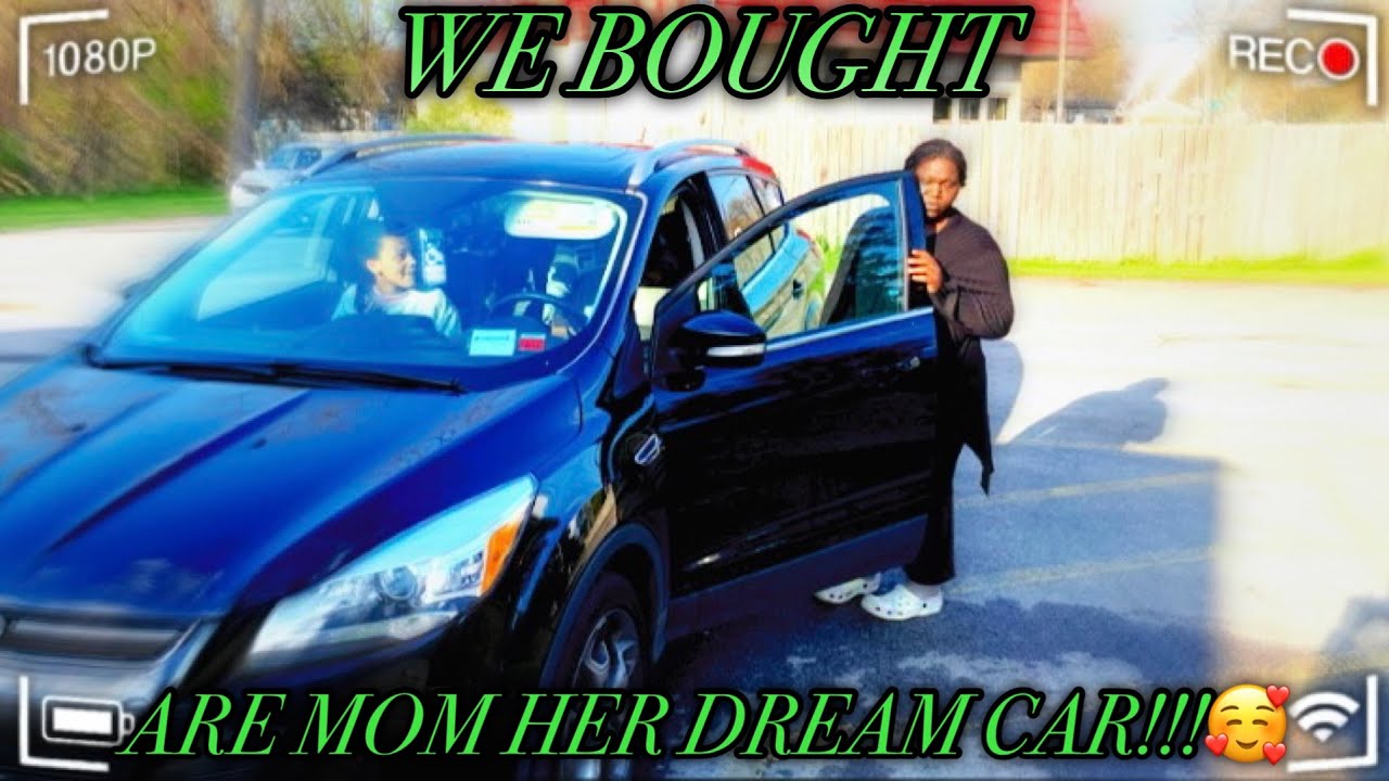 WE BOUGHT ARE MOM HER DREAM CAR (EXTREMELY HILARIOUS)🥰🤣
