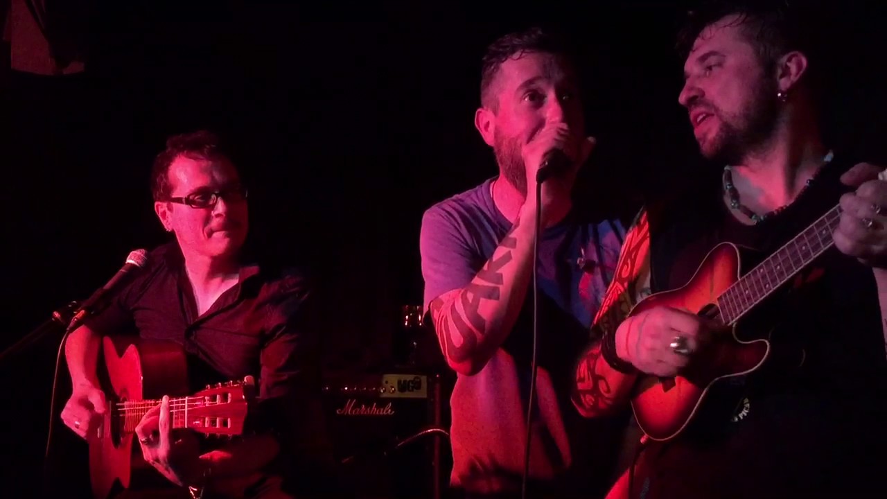 Les Fatals Picards- Tais-toi et creuse