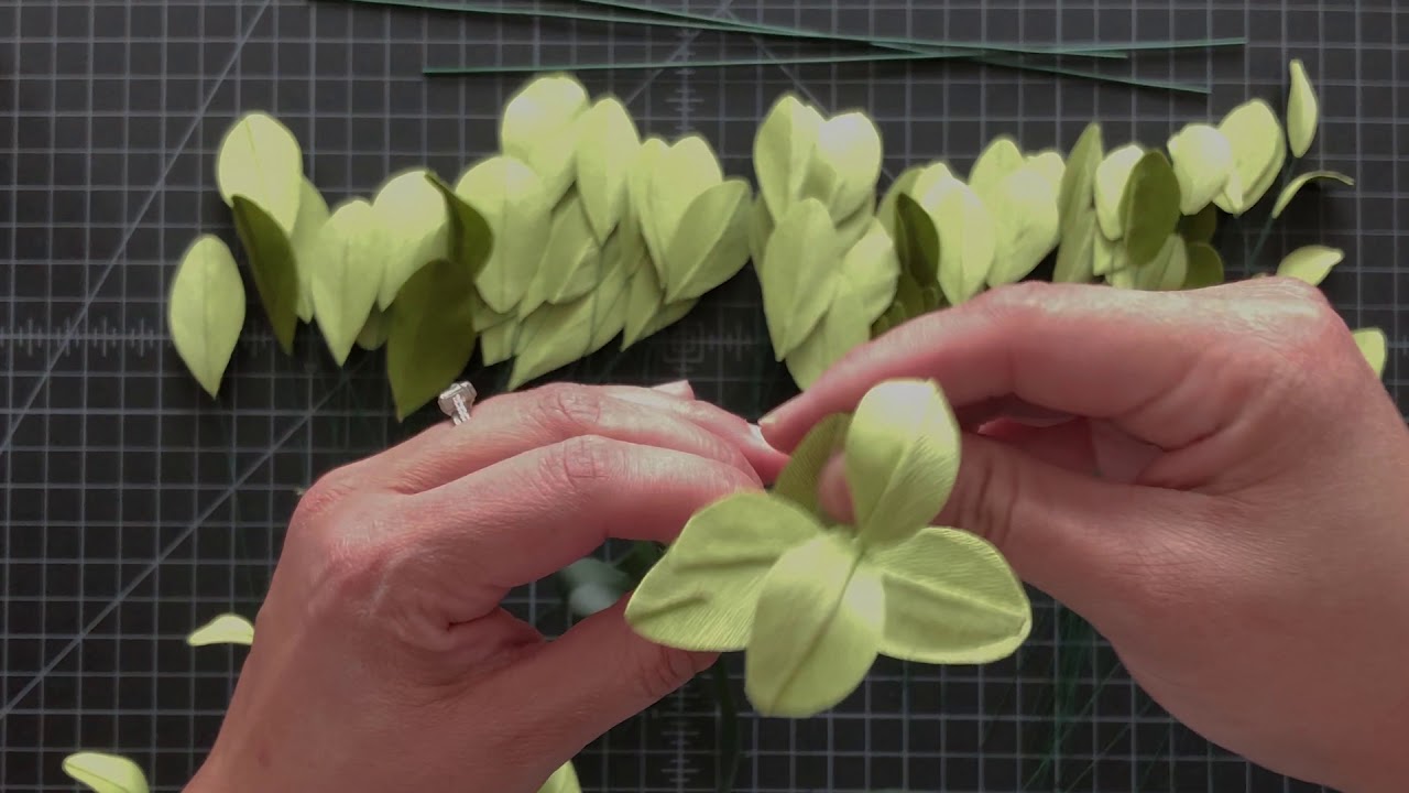 How to make crepe paper leaves fillers for your bouquet or centerpieces