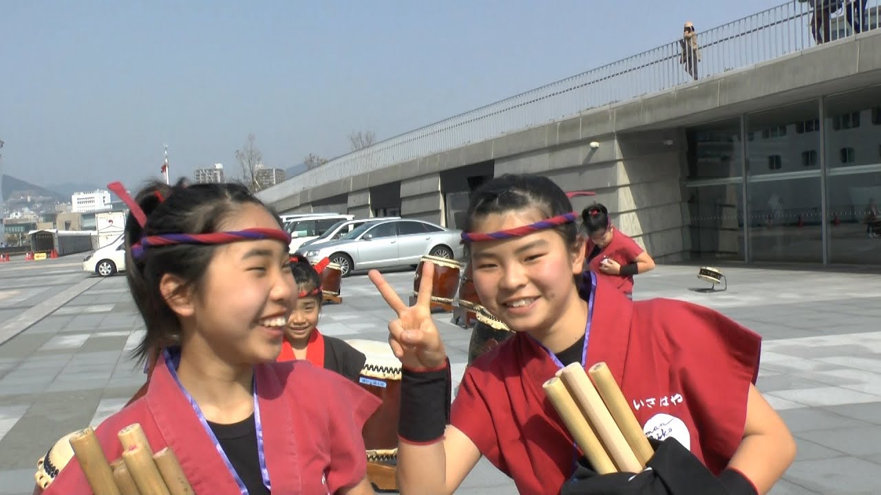 Dynamic shadows! Sensational Taiko drummer kids, Japan. Part 2 Nagasaki