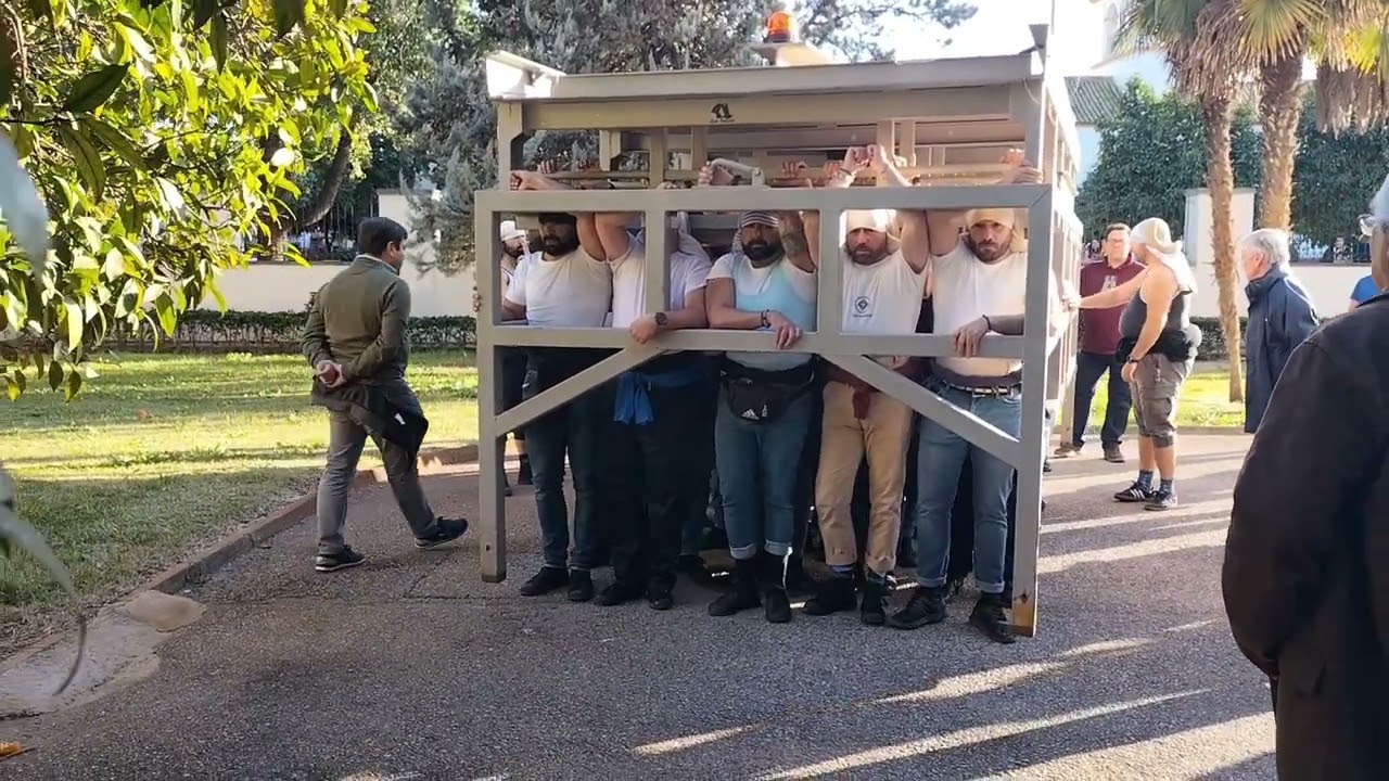 Ensayo San Gonzalo 2023 cuadrilla de palio (Paso de Cristo)