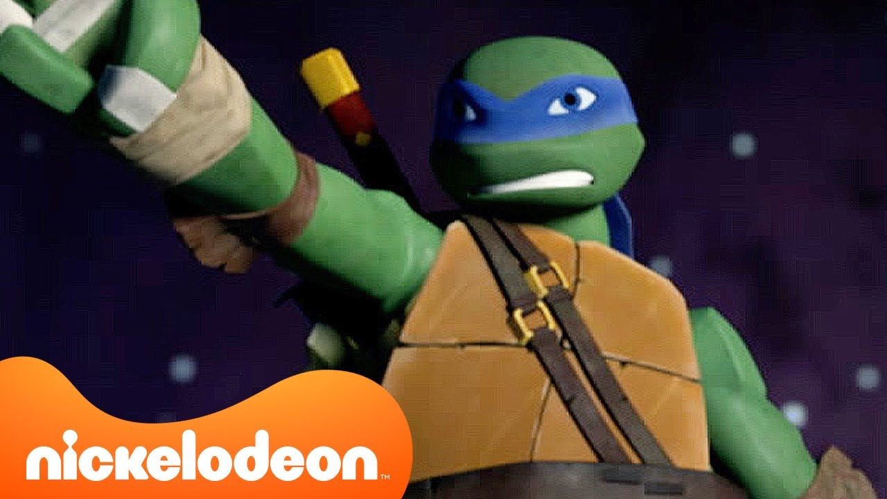 TMNT: Las Tortugas Ninja | 15 minutos de Leonardo siendo el L&Iacute;DER en azul 🔵 | Nickelodeon en Espa&ntilde;ol
