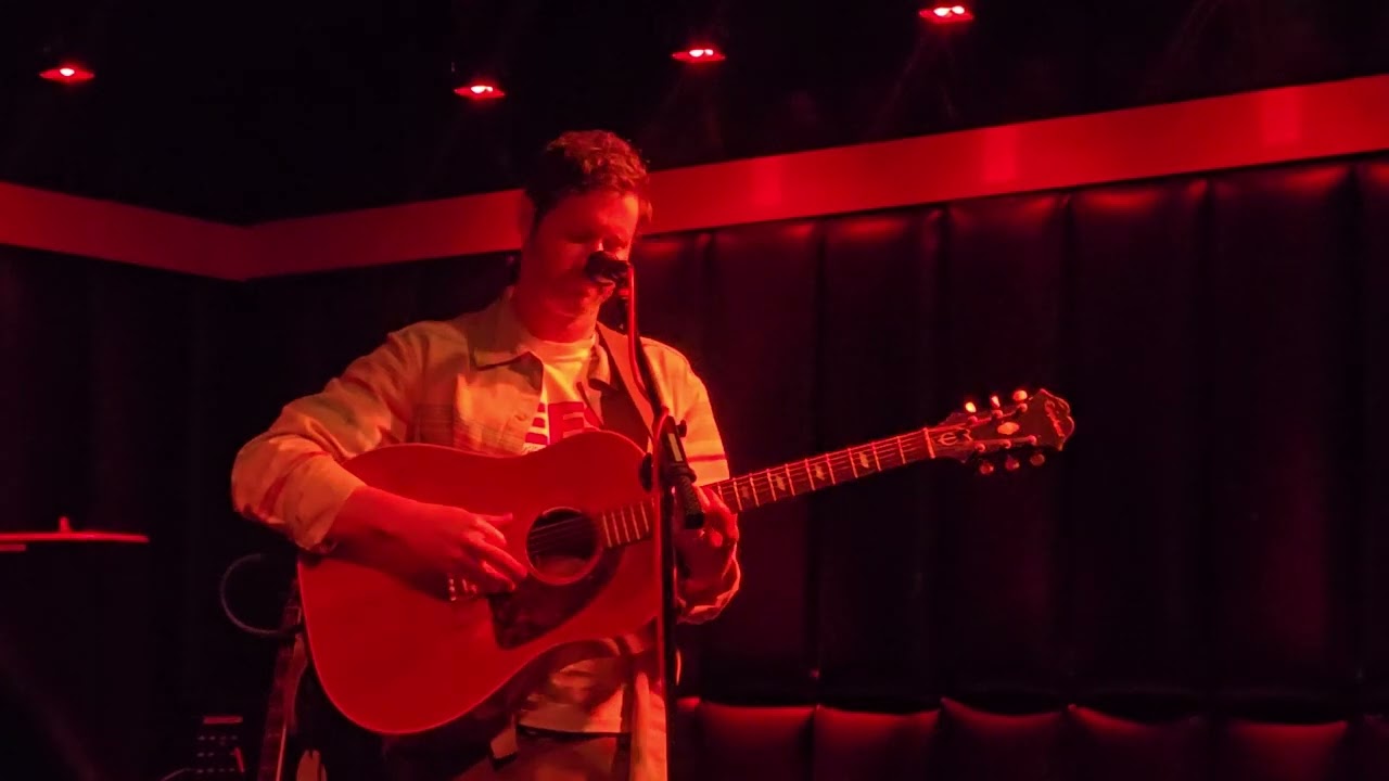 Dan Mangan singing Goodbye to America 2.8.26