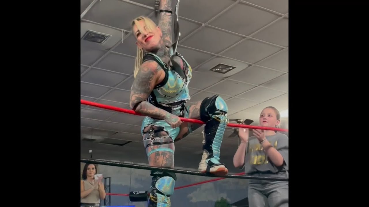 Lindsay Snow vs Crystal Rose - IWE 3/11/23