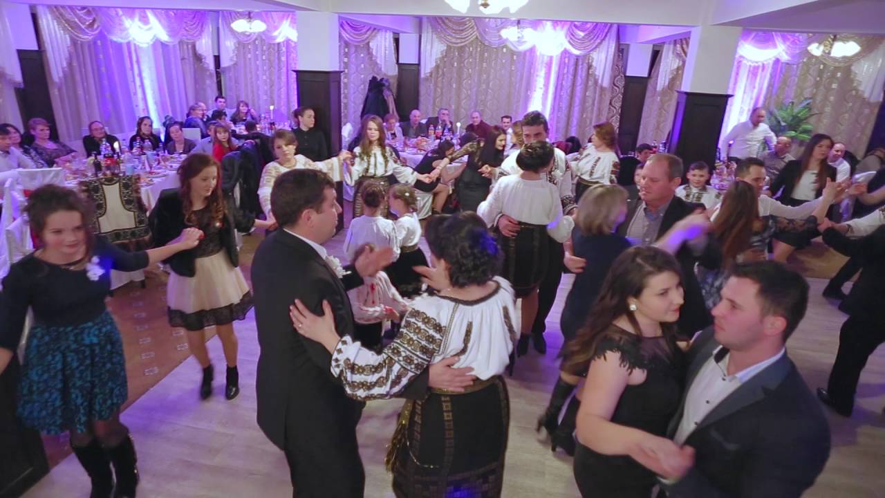 Petrecanie si distractie moldoveneasca cu muzica populara din moldova Formatia UNIC