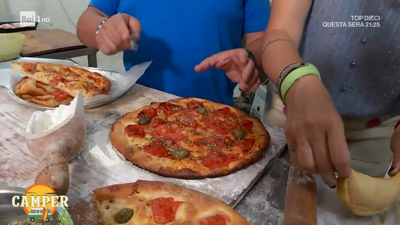 La focaccia barese, taralli, panzerotti di bari - Camper 15/07/2022