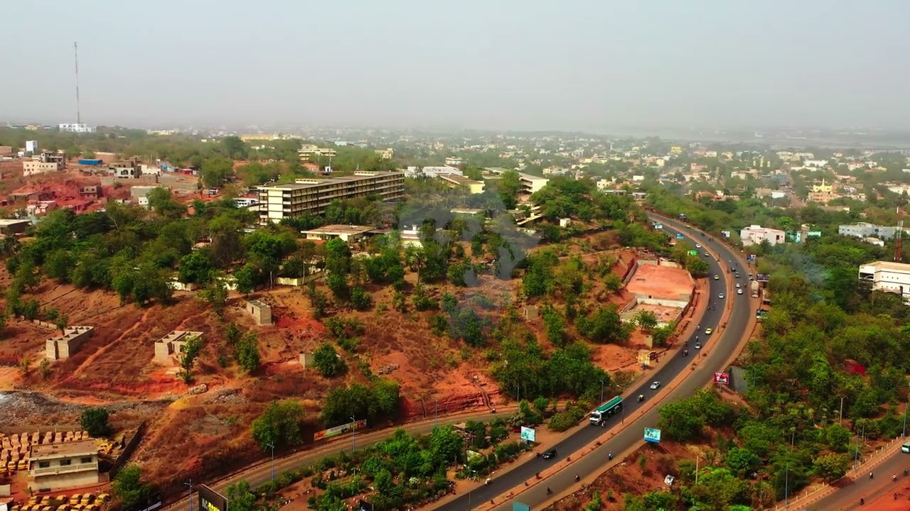 Badalabougou d'en Haut : Une Vue Aérienne Captivante depuis les Cieux du Mali
