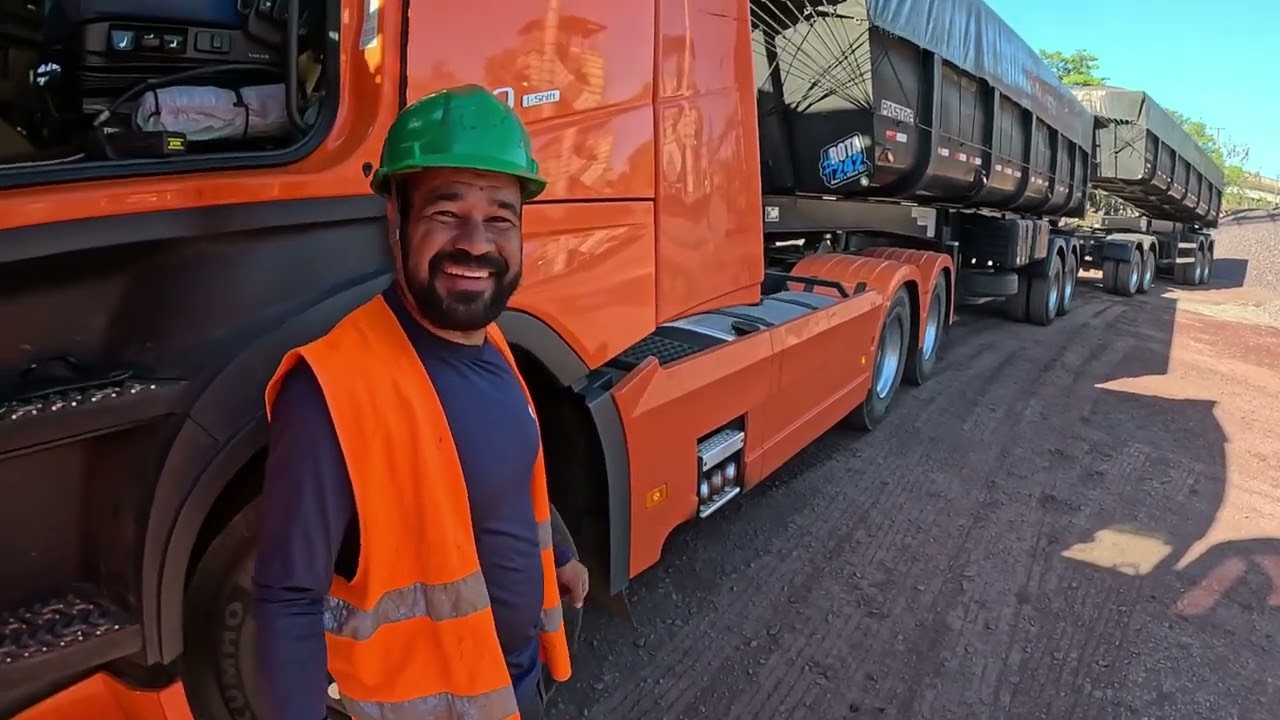 MANOBRA DE  RODOCAÇAMBA+ DESCARREGANDO 