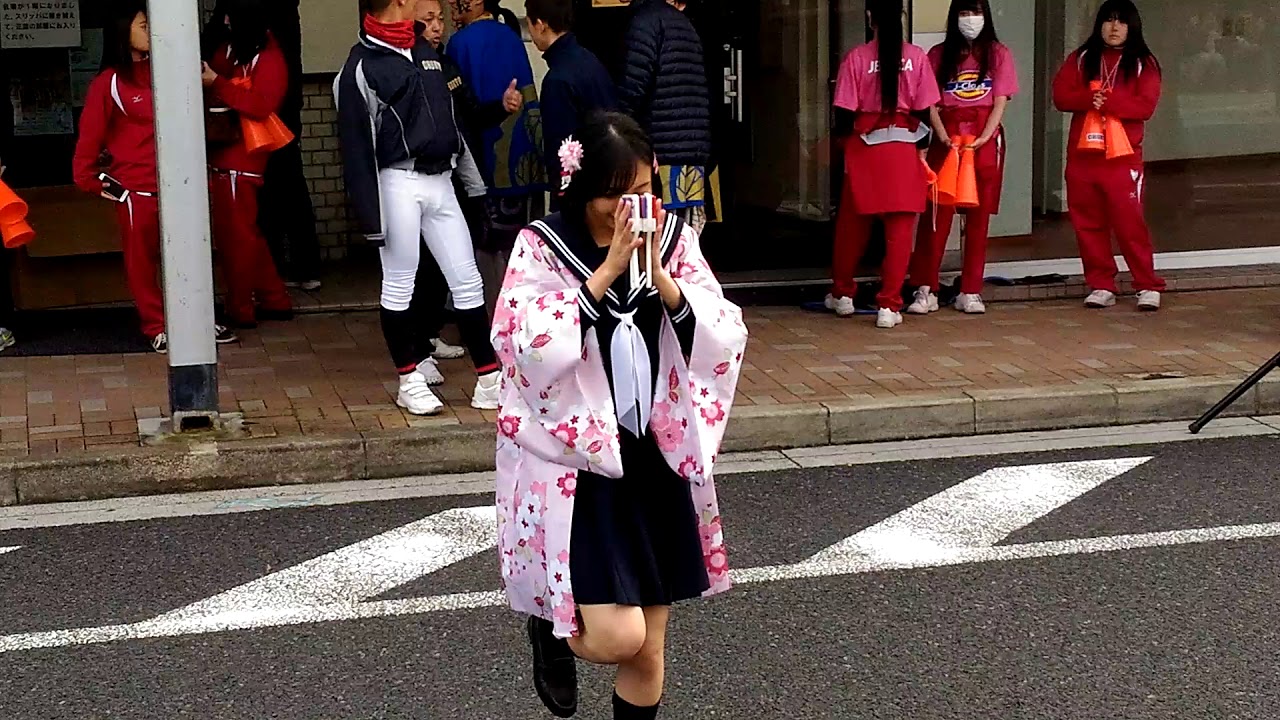 花ハ踊レヤいろはにほ　バサカニ