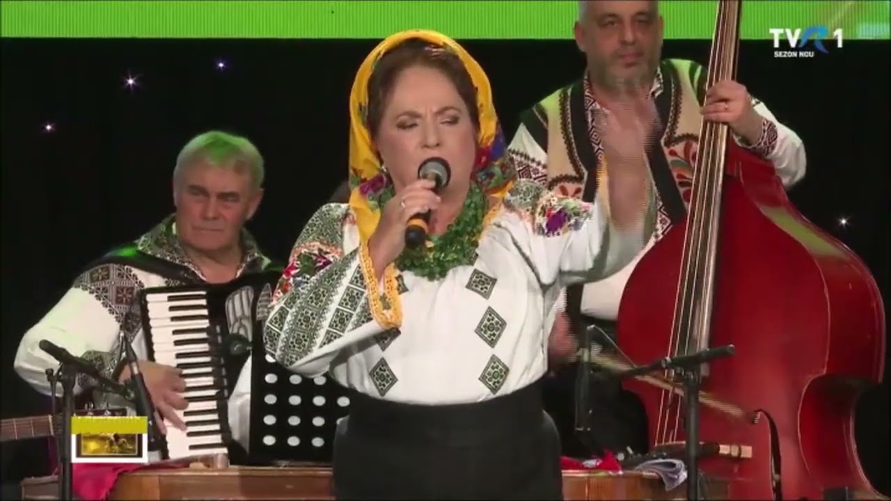 Laura Lavric acompaniată de Taraful fraților Năstase