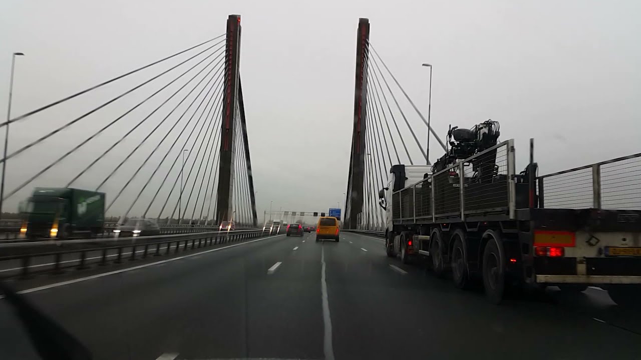 Dashcam Beelden Zaltbommel: A2 Martinus Nijhoffbrug ----》Knooppunt Deil ----》Knooppunt Everdingen.