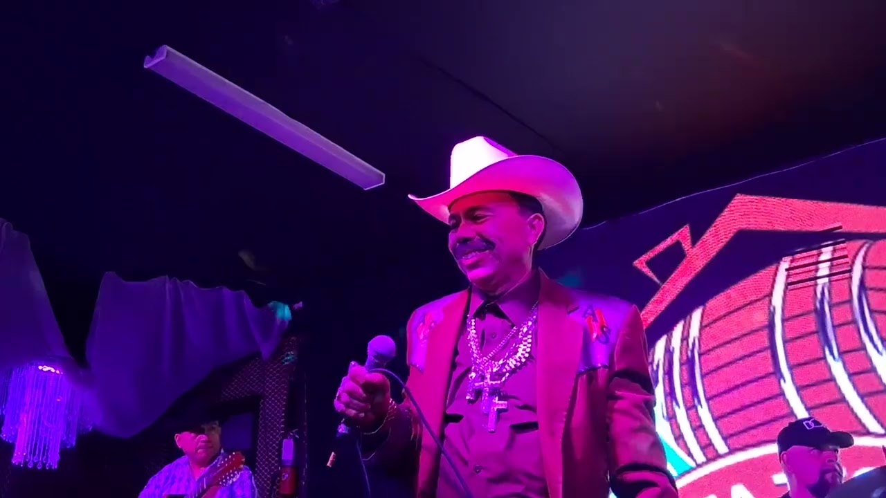 CASA TEQUILA NAIGH CLUB  PRESENTA AL AZ DE LA SIERRA  CON JOSÉ PEREZ 