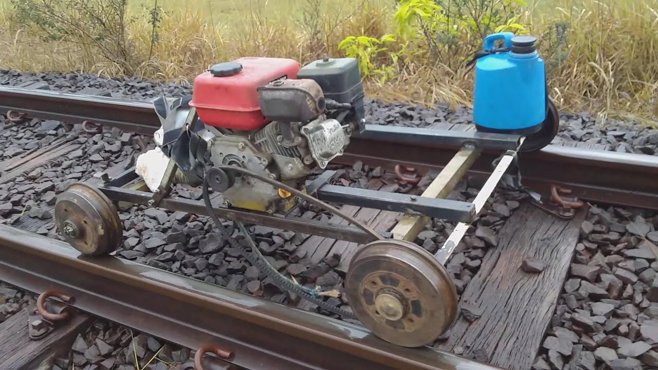 carrinho no trilho de trem part.02