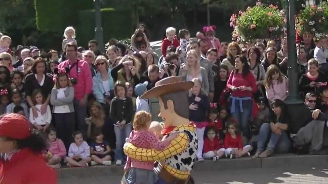 Disney's Once Upon A Dream Parade - Disneyland Paris