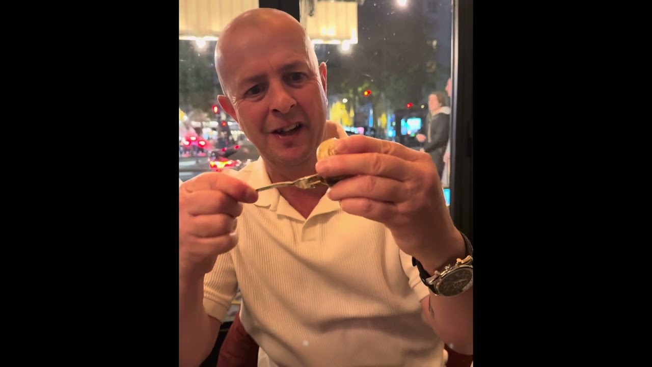 How NOT!!!! To Eat Snails In a Paris Restaurant in France