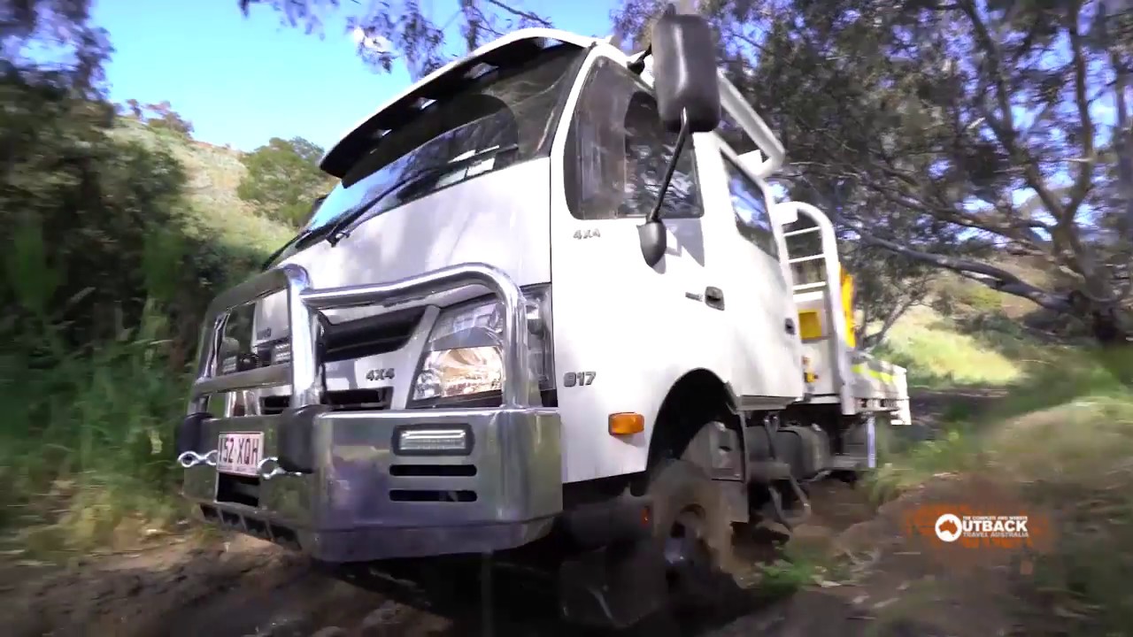 Hino 300 4x4 — Аллан Уайтинг — декабрь