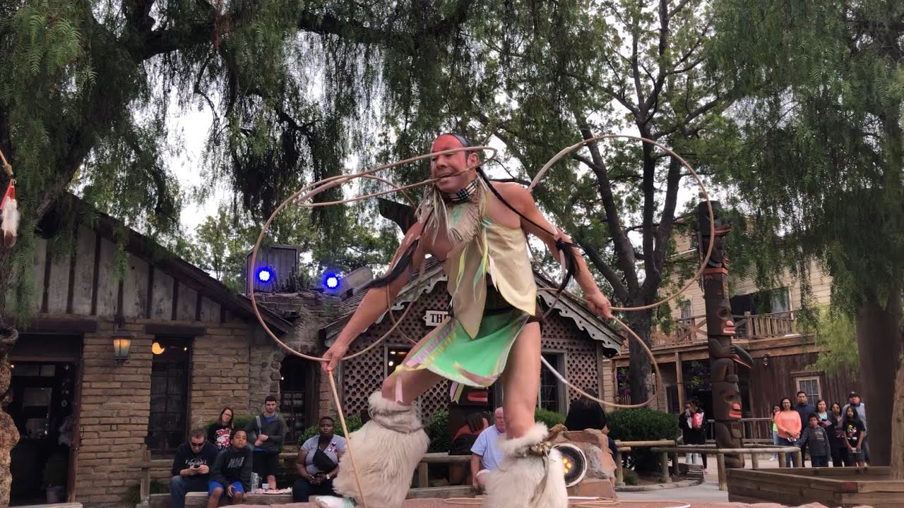 Knott's Berry Farm | Native American Dancer, Rides, and Window Watching