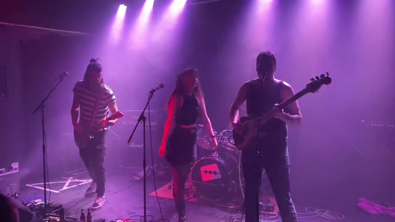 Røyking - Liever lui dan moe - live at Resistor 21-02-2026