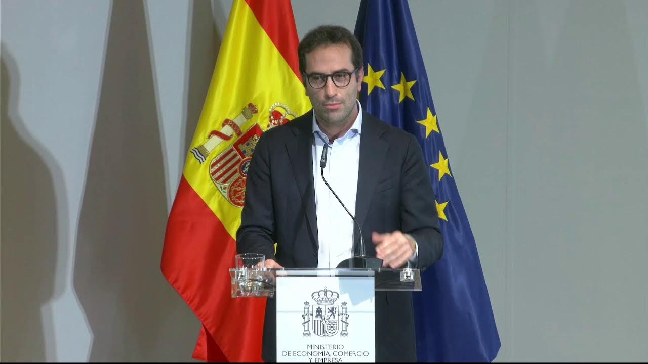 Acto de entrega de títulos a Técnicos Comerciales y Economistas del Estado y Diplomados Comerciales