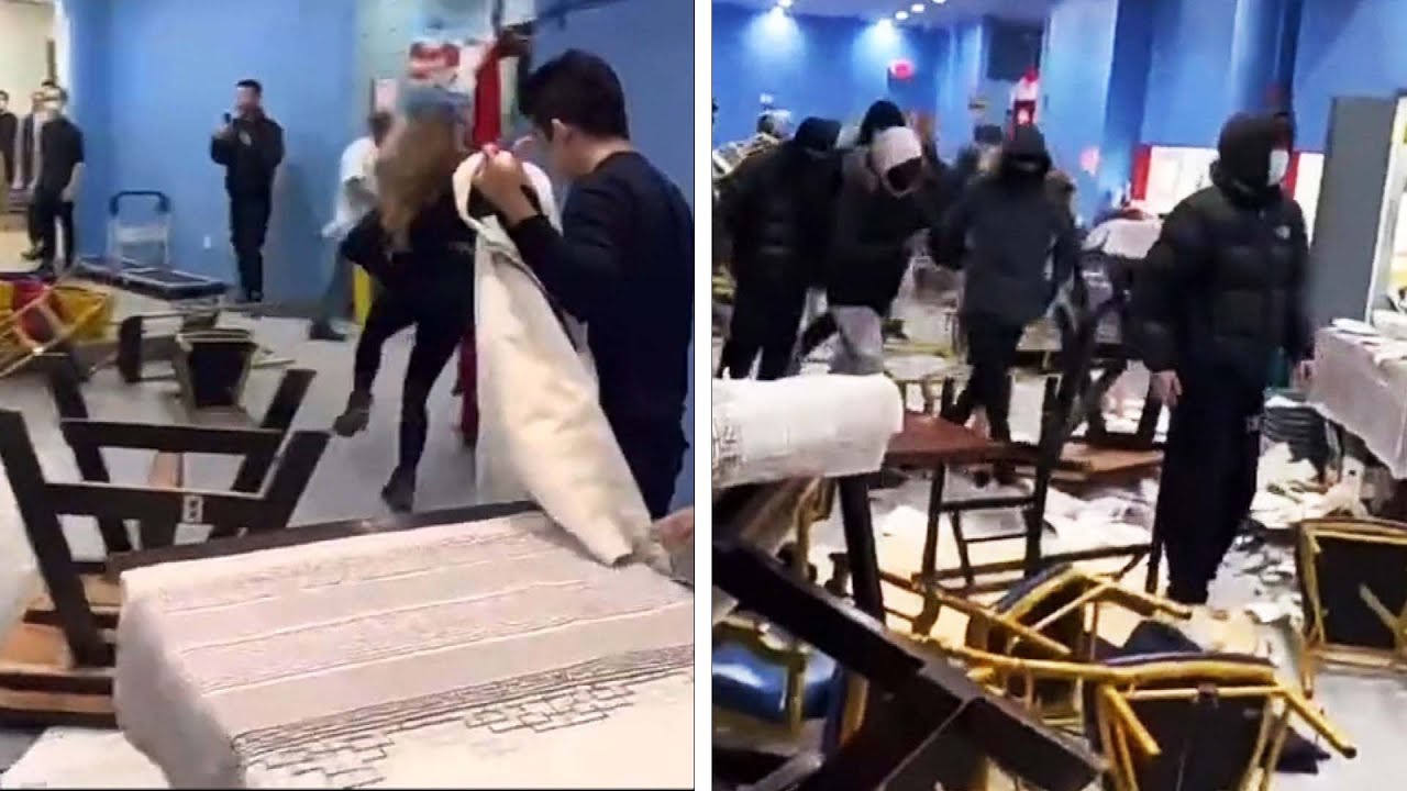 Group of Teens Causes Mayhem in New York Restaurant
