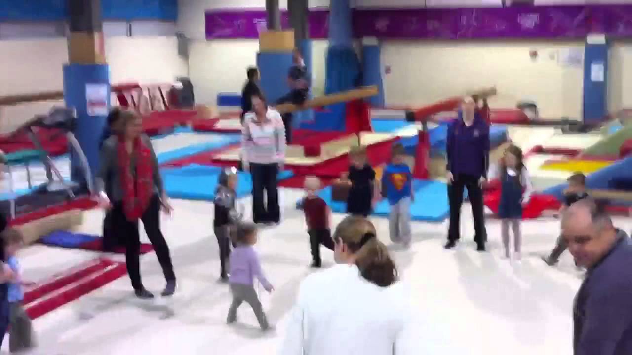 Dexter joins in the hokey cokey 3rd birthday