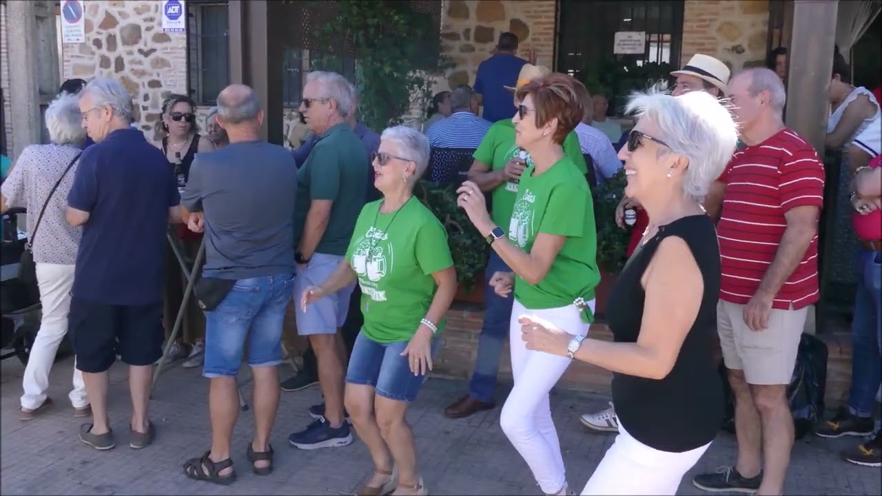 De cañas con la Charanga en las Fiestas de San Miguel 2023 de Tejeda de Tiétar
