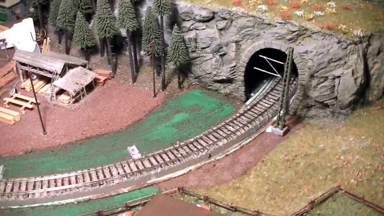 Montage der Viessmann Oberleitung Teil 2