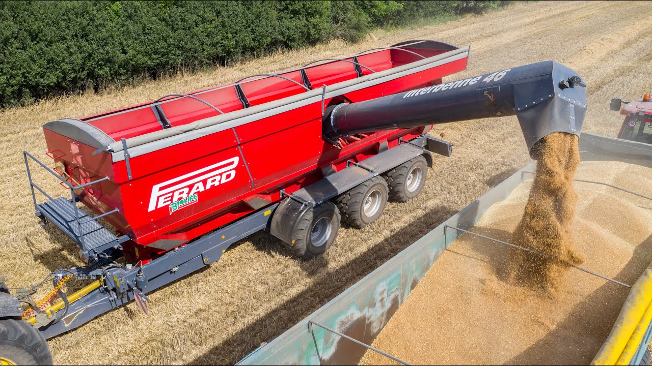 PERARD Interbenne 46 & John Deere 8335R