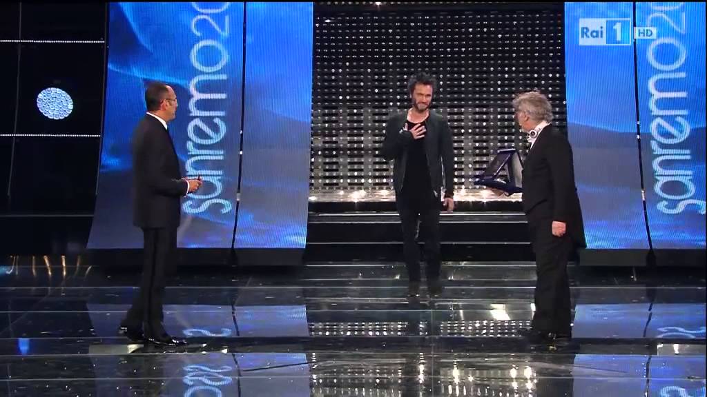 Sanremo 2015 - Nek premio miglior arrangiamento e premio sala stampa - Serata finale 14/02/2015