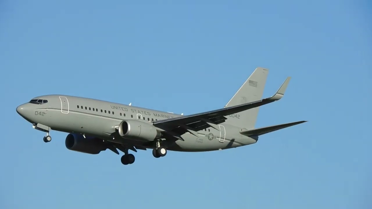 C-40 clipper landing at March