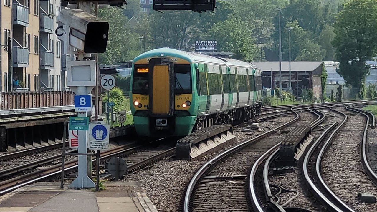 Tulse Hill Railway Station With Southern Class 377 Electrostar Trains Service Arriving 11/5/2024