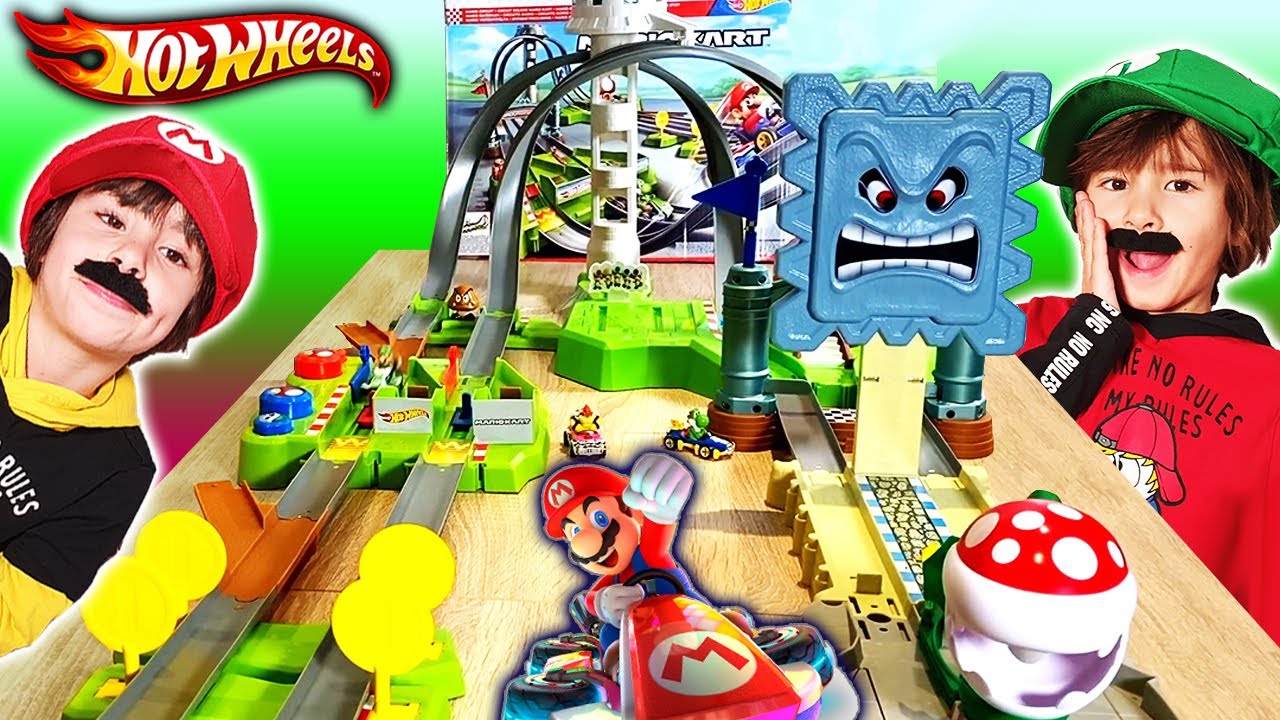 Circuito Mario KART MEGA DELUXE grande HOT WHEELS con DANI y EVAN