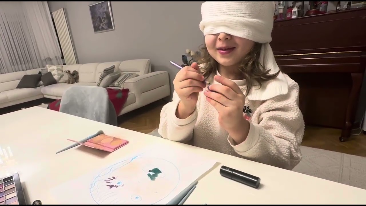 Mini Asistan ile Rastgele Makyaj Oyunu 😄 | Kağıda Makyaj @MiniAsistan 
