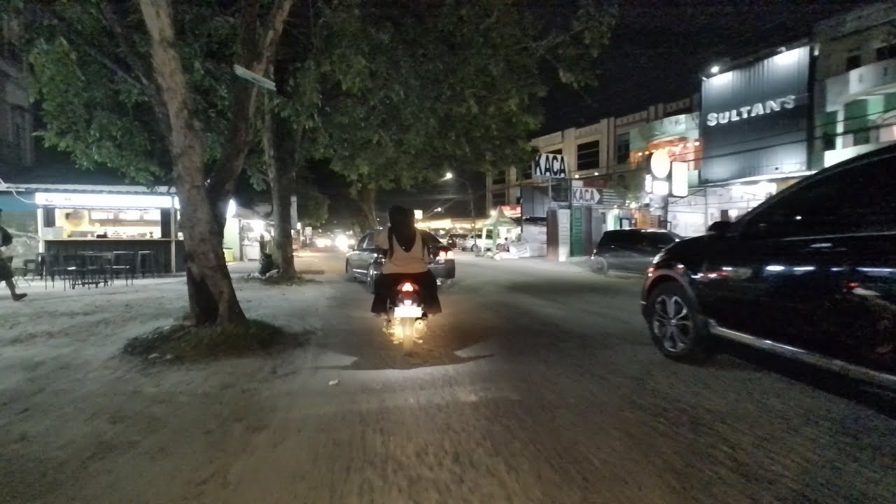 Jalan-jalan Malam | Jl. KH. Ahmad Dahlan - Jl. Tuanku Tambusai - Jl. Paus, Pekanbaru