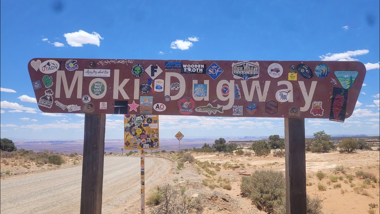Moki Dugway, Utah / most dangerous road