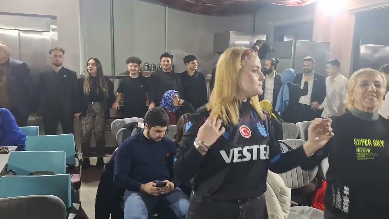 Trabzon Evi'nde Kalandar Gecesi Kutlaması Karadeniz kültürünün coşkusunu hep birlikte yaşadı.