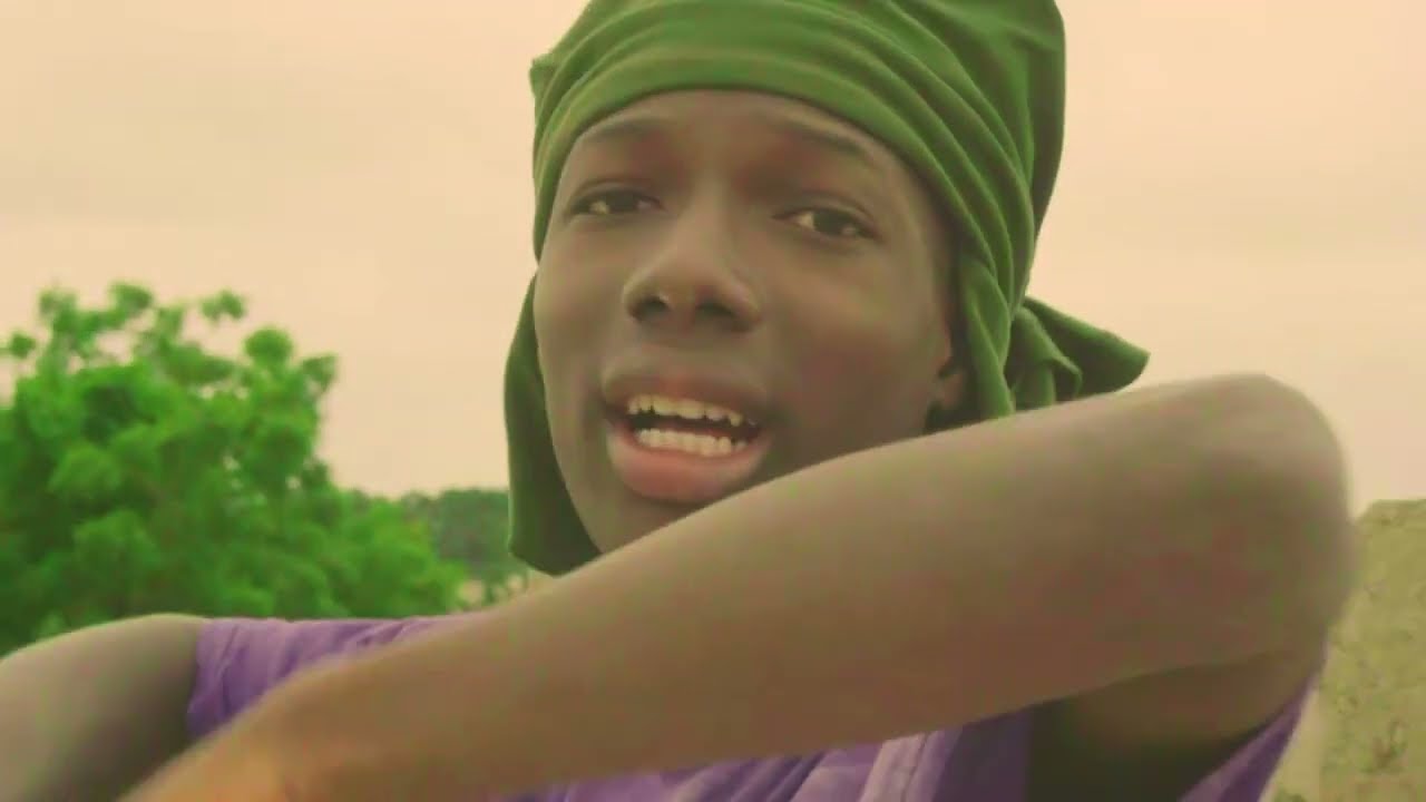 BOBOSCO_-_Vie_d'avant_(clip officiel)