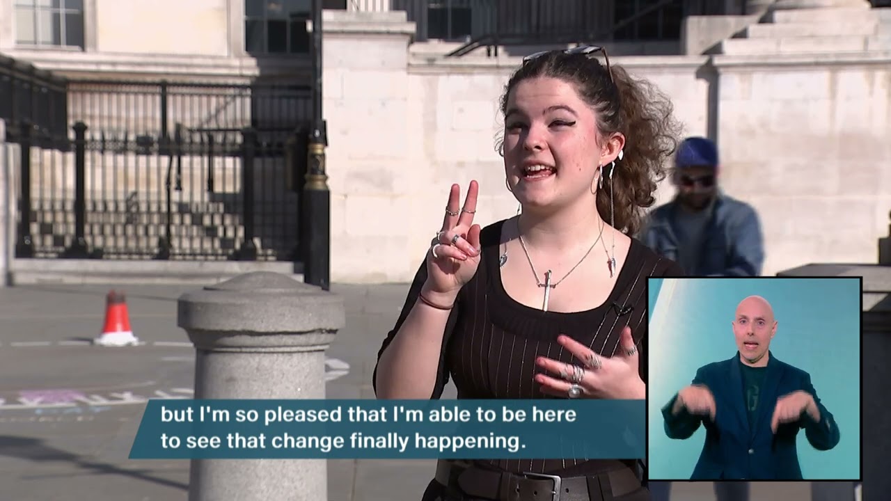 British Sign Language looks set to become legally recognised in England | 5 News
