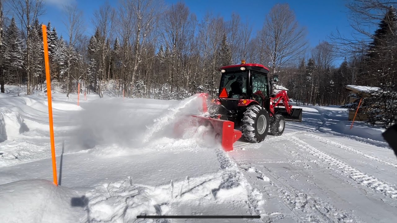 Cleaning up after the snowfall - Finally some snow !! TYM T474 and Pronovost Puma snowblower
